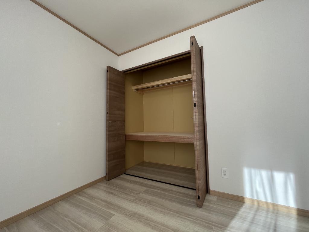 美山町西１丁目５０番　戸建て 内観
