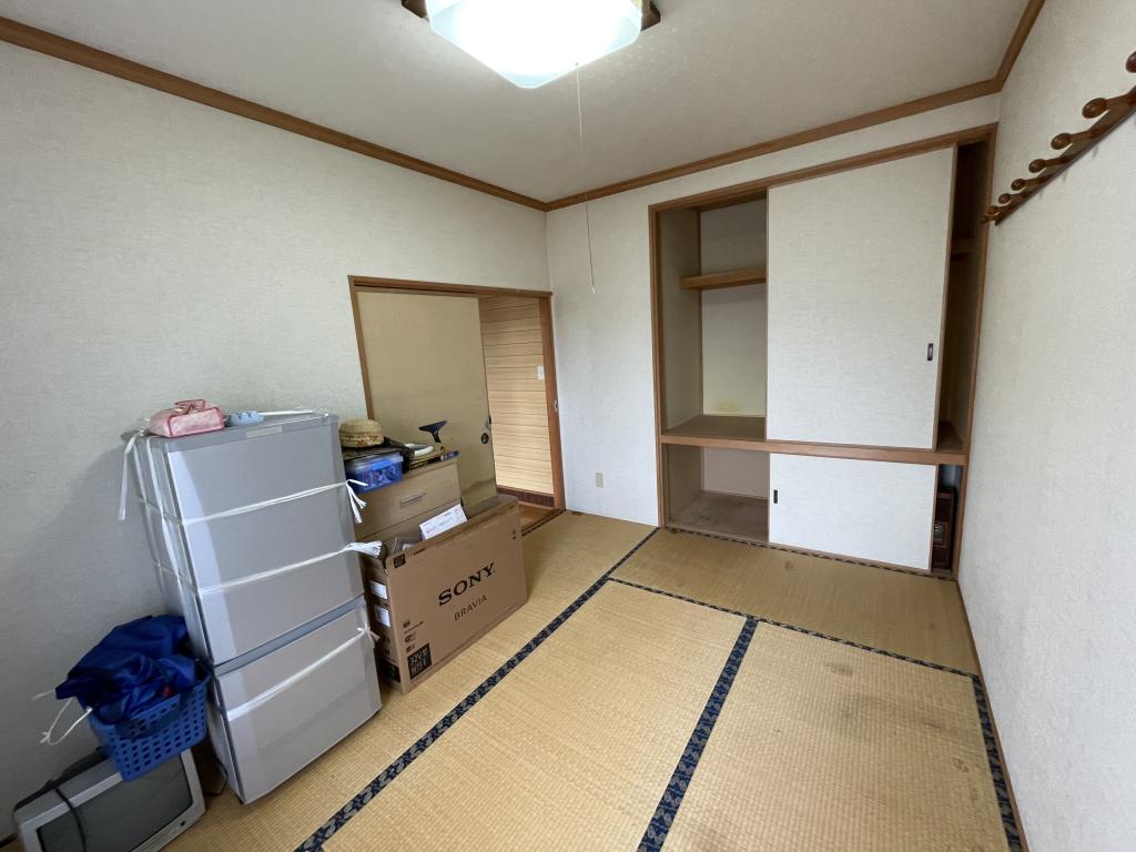 高栄西町３丁目１８３番　戸建て 内観