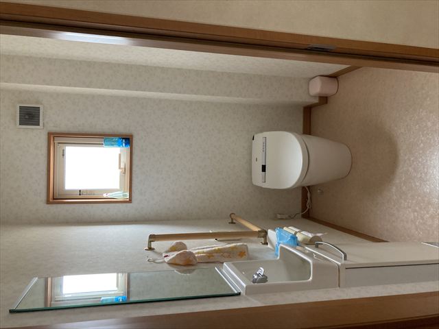 朝日町４８番　戸建て 内観