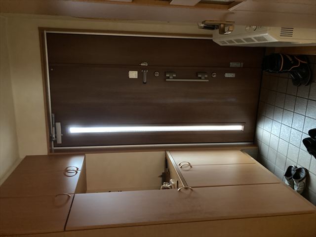 朝日町４８番　戸建て 内観