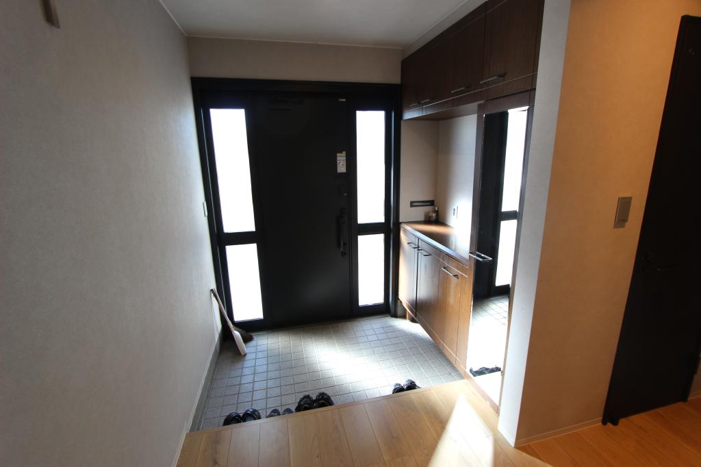 泉町２丁目７番　戸建て 内観