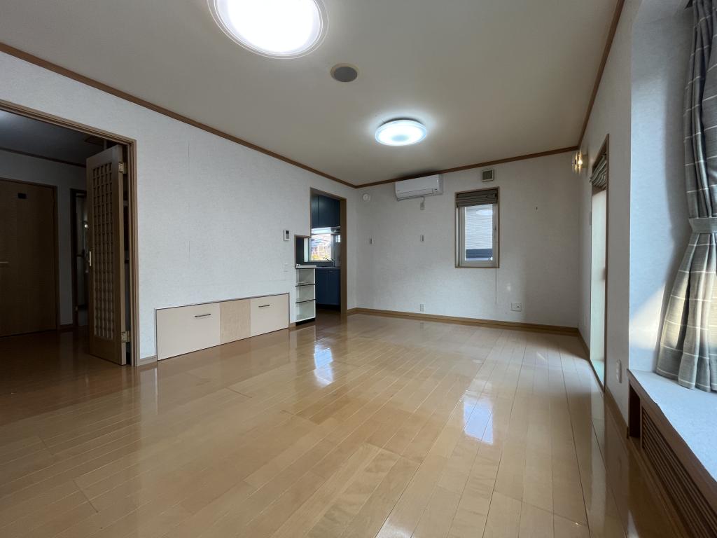 緑ヶ丘５丁目３５番　戸建て 内観