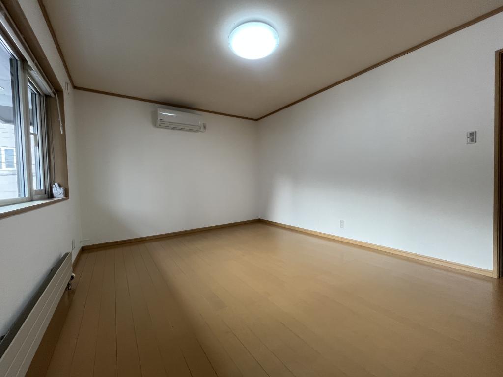 緑ヶ丘５丁目３５番　戸建て 内観