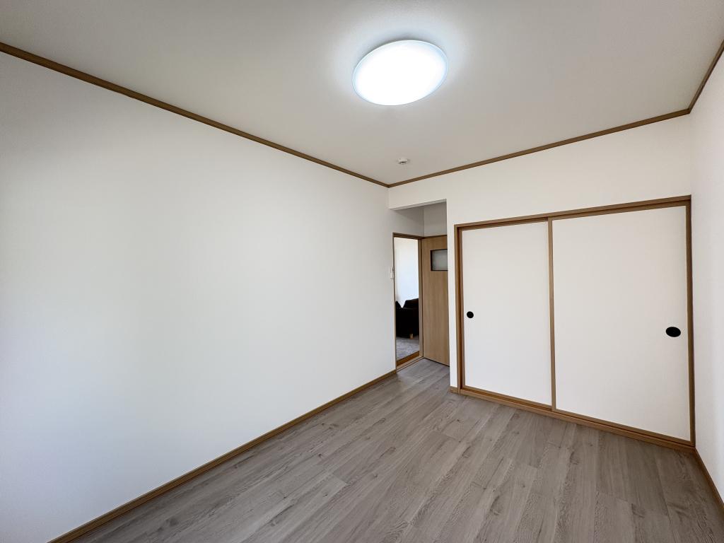 緑ヶ丘３丁目４２番　戸建て 内観