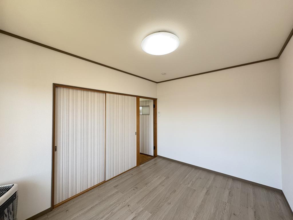 緑ヶ丘３丁目４２番　戸建て 内観
