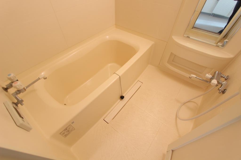 新生町７７番　戸建て 内観