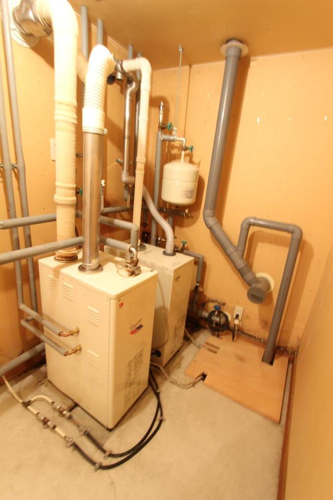 新生町７７番　戸建て 内観