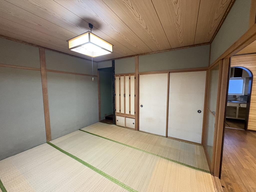 高栄東町３丁目１７１番　戸建て 内観