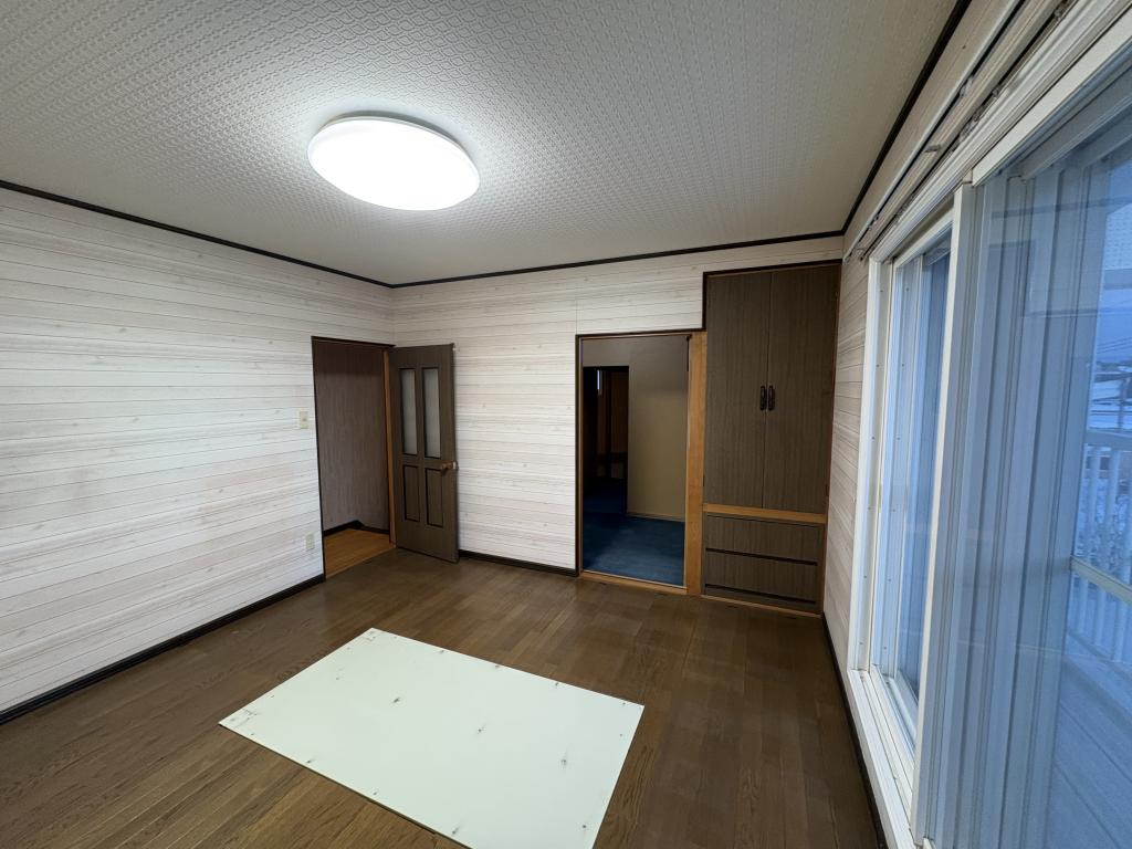 高栄東町３丁目１７１番　戸建て 内観