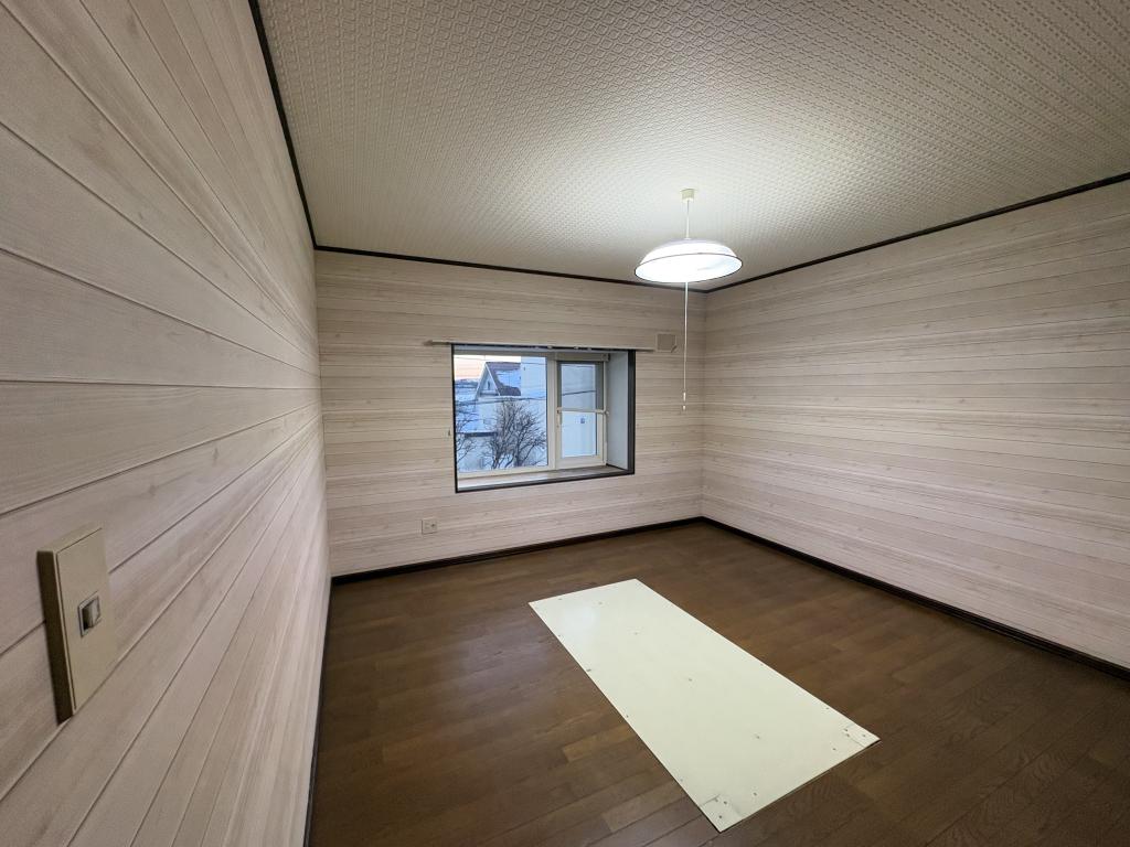 高栄東町３丁目１７１番　戸建て 内観