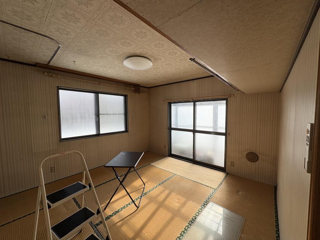 桜町３丁目２６番　戸建て 内観