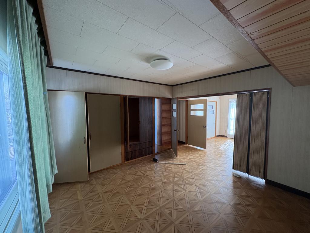 桜町３丁目２６番　戸建て 内観