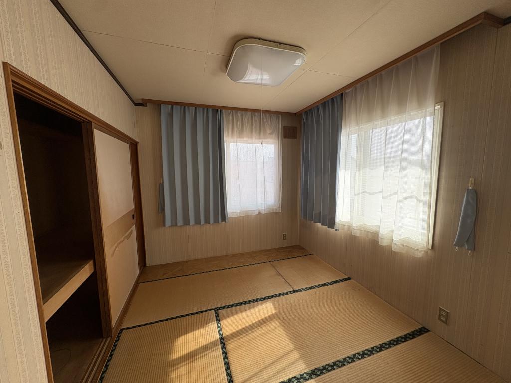 桜町３丁目２６番　戸建て 内観