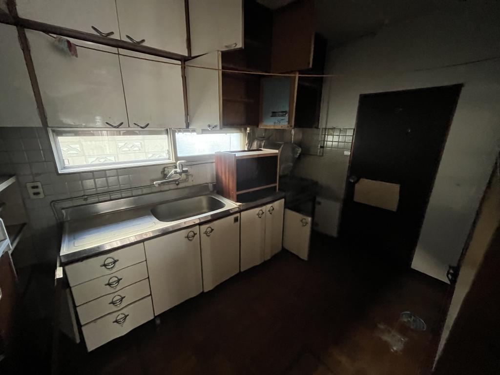 北３条東６丁目２番　戸建て 内観