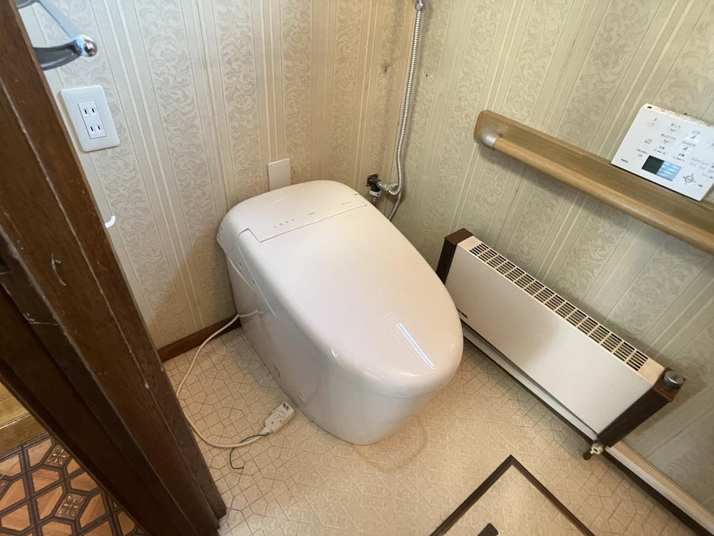 東三輪４丁目１６番　戸建て 内観