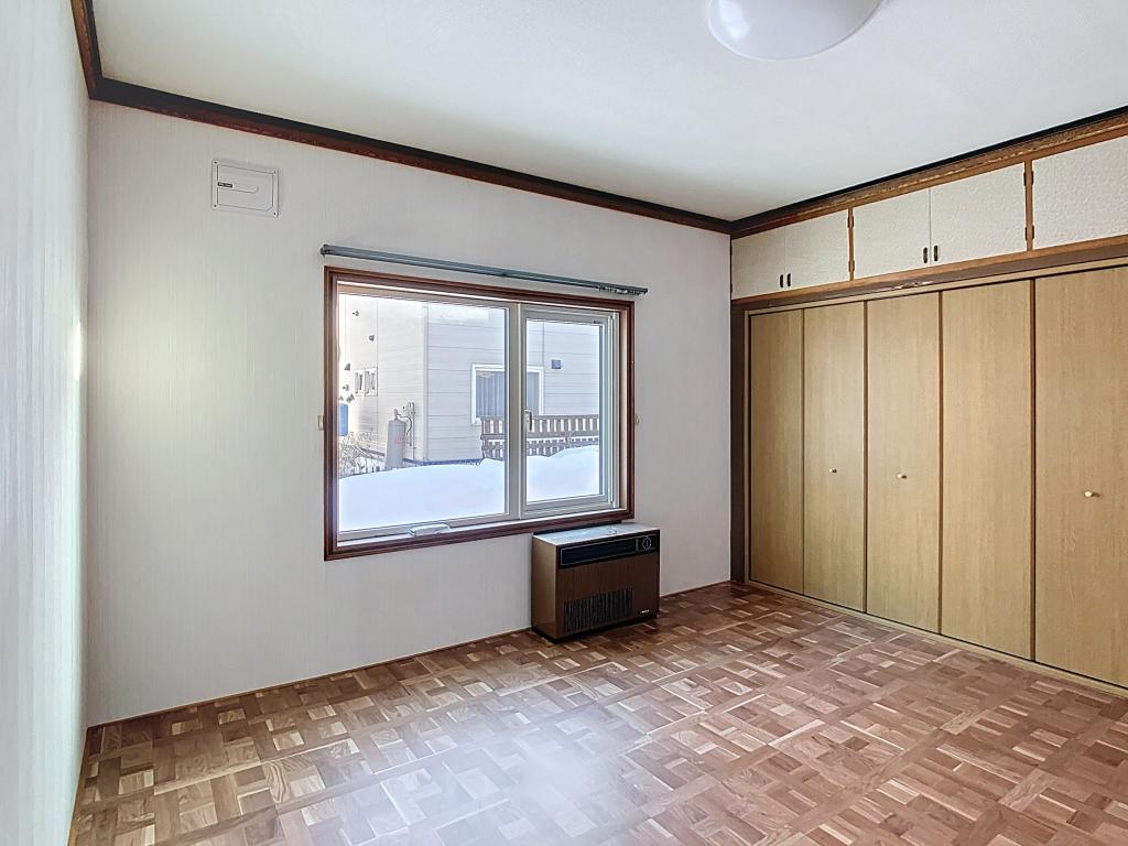 東三輪４丁目１６番　戸建て 内観