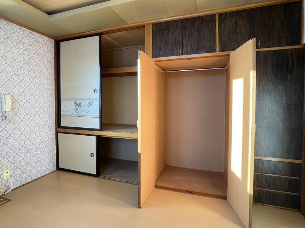 東三輪４丁目１６番　戸建て 内観