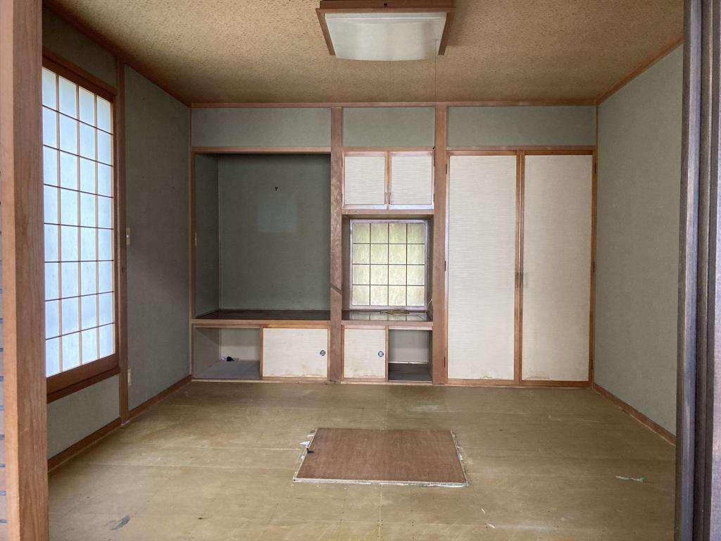公園町１番　戸建て 内観