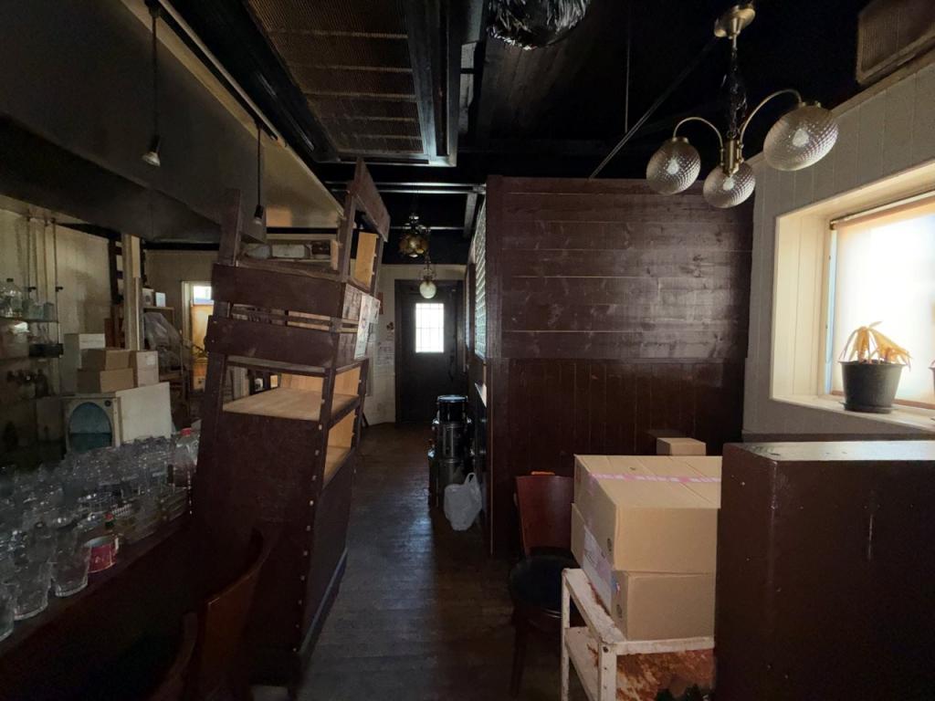 店舗　美山町西５丁目47番地42 内観