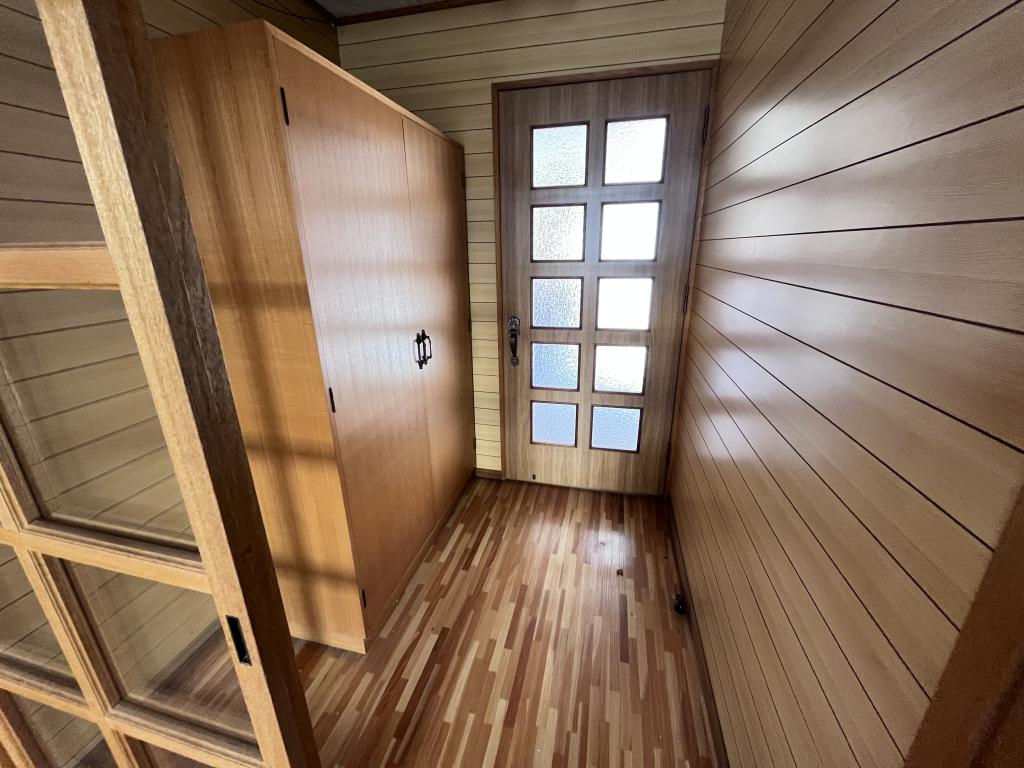 高栄西町３丁目１７８番　店舗付住居 内観