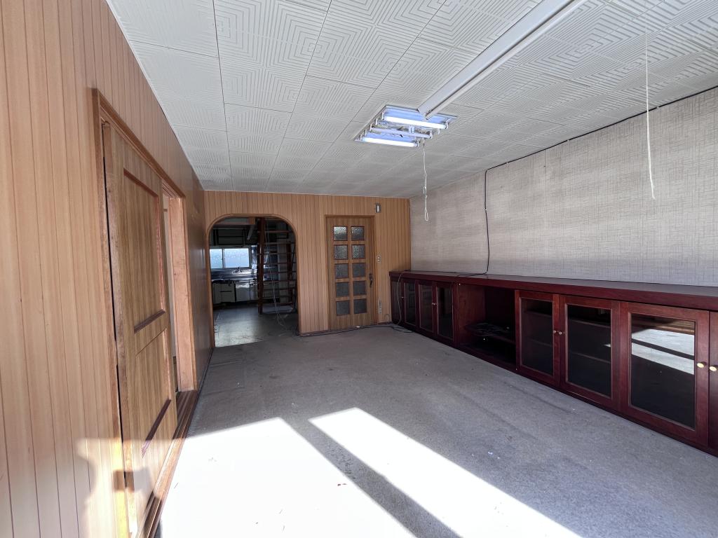 高栄西町３丁目１７８番　店舗付住居 内観