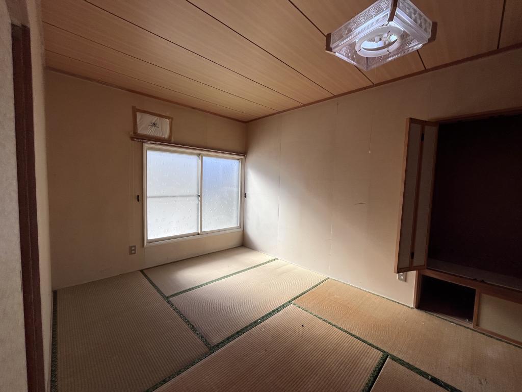高栄西町３丁目１７８番　店舗付住居 内観