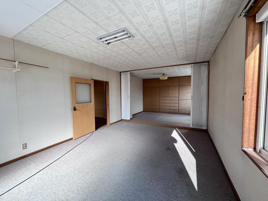 高栄西町３丁目１７８番　店舗付住居 内観