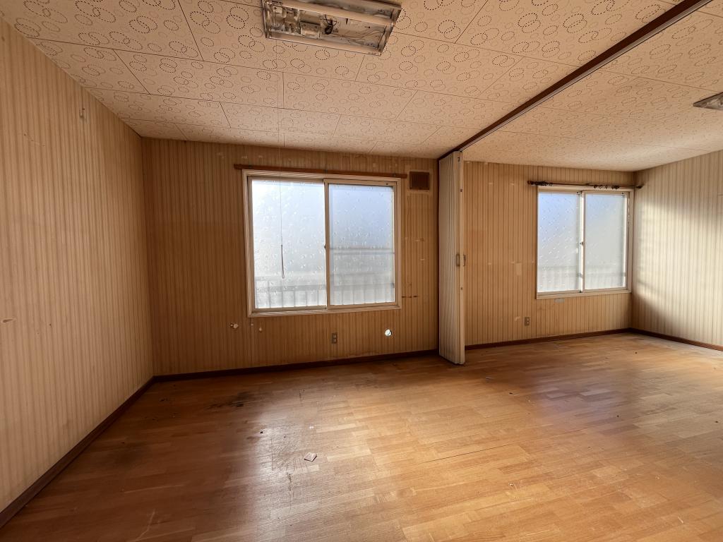 高栄西町３丁目１７８番　店舗付住居 内観