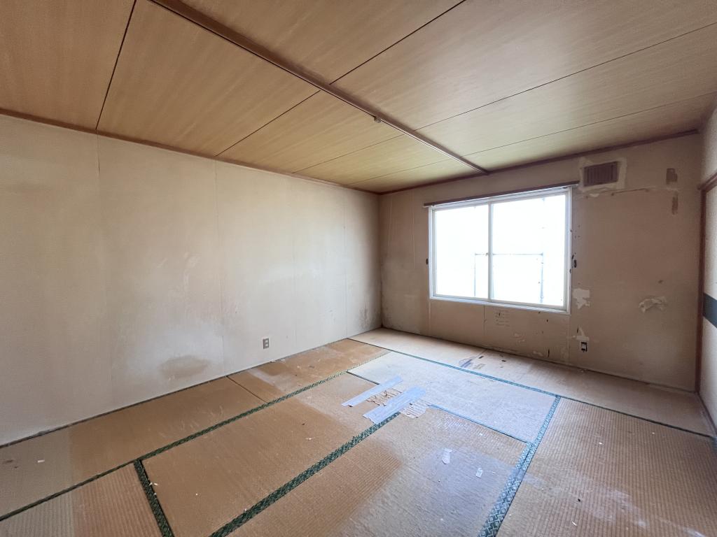 高栄西町３丁目１７８番　店舗付住居 内観