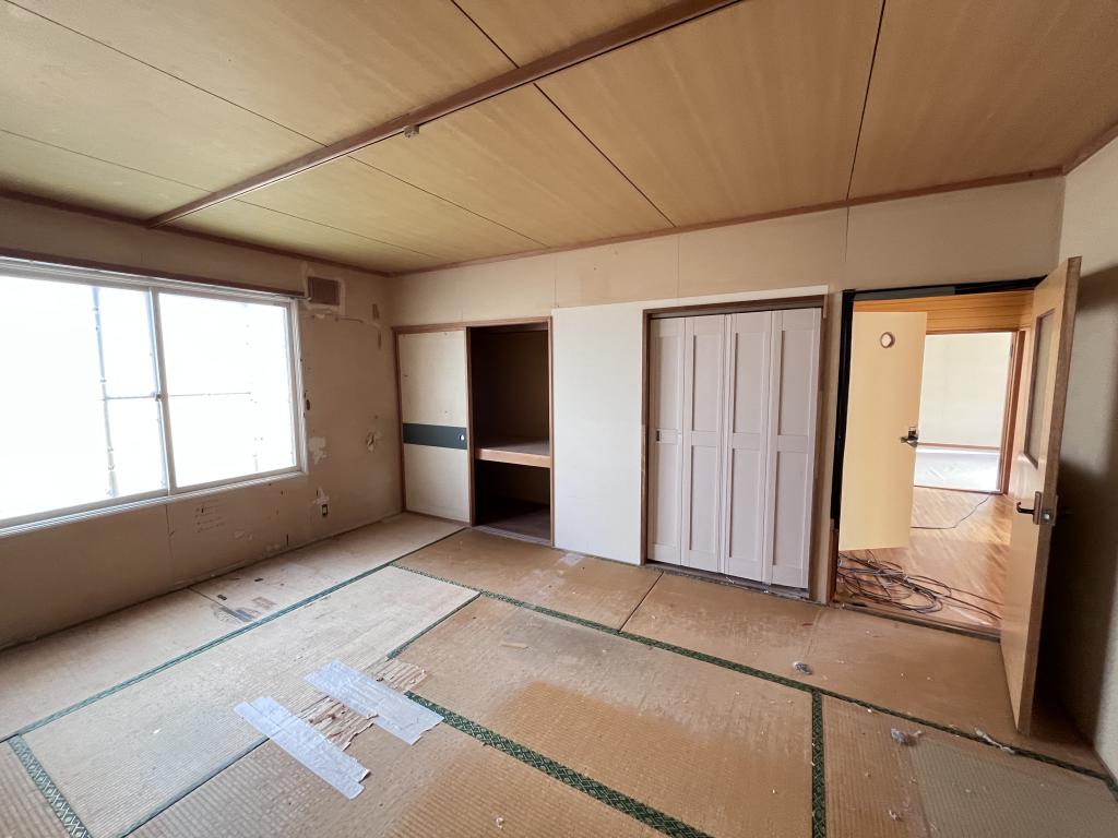 高栄西町３丁目１７８番　店舗付住居 内観