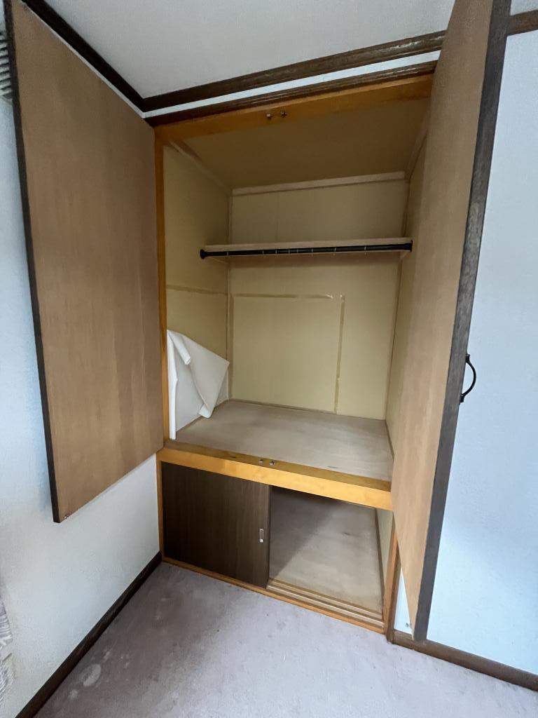 錦町１８０番　戸建て 内観