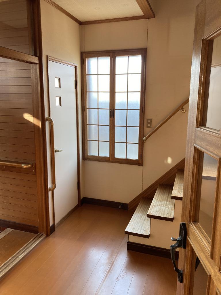 高栄東町１丁目１４７番　戸建て 内観