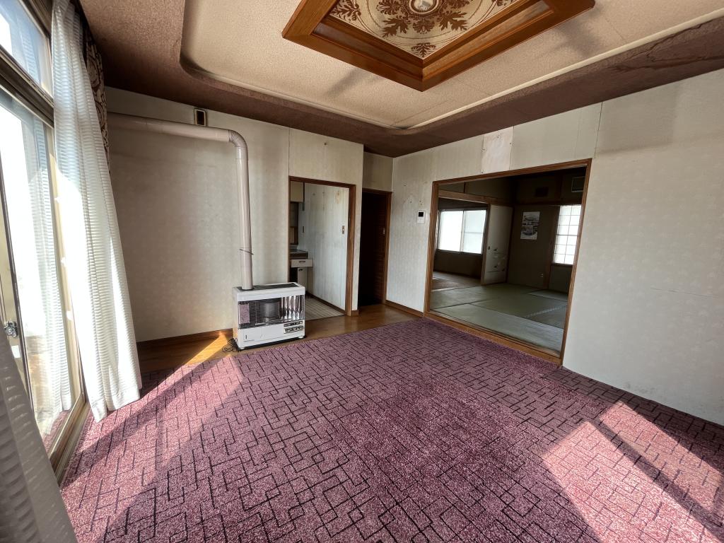 寿町４丁目４番　戸建て 内観