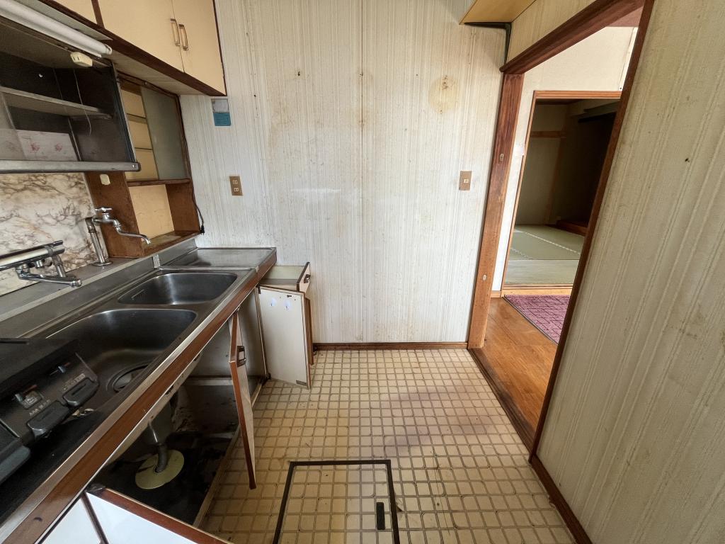 寿町４丁目４番　戸建て 内観
