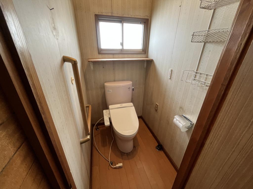 寿町４丁目４番　戸建て 内観
