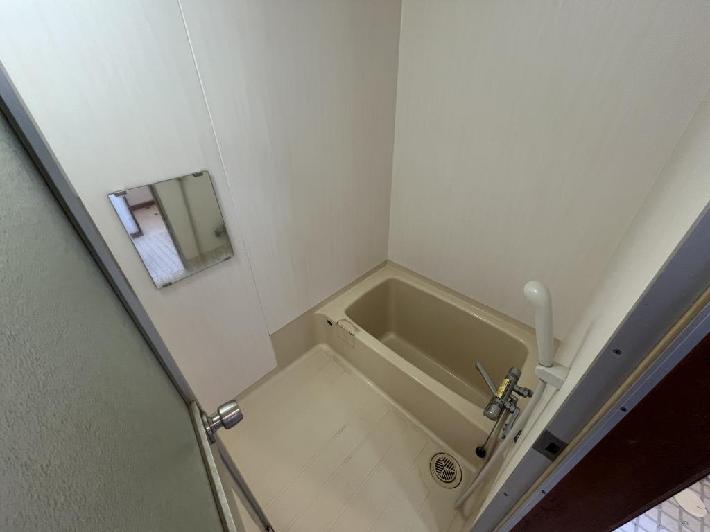 寿町４丁目４番　戸建て 内観