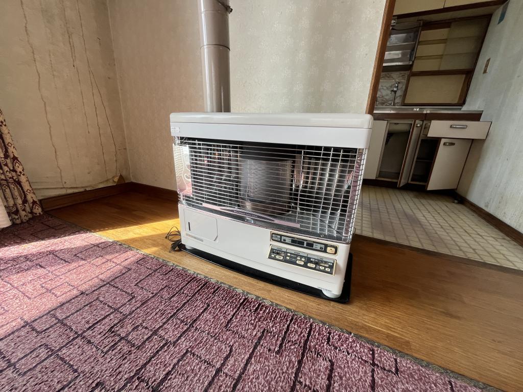 寿町４丁目４番　戸建て 内観