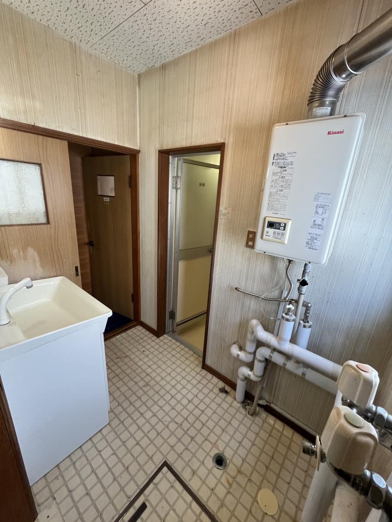 寿町４丁目４番　戸建て 内観