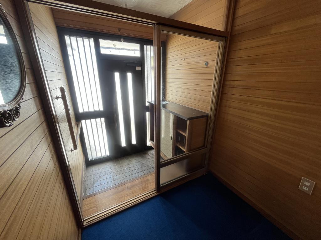 寿町４丁目４番　戸建て 内観