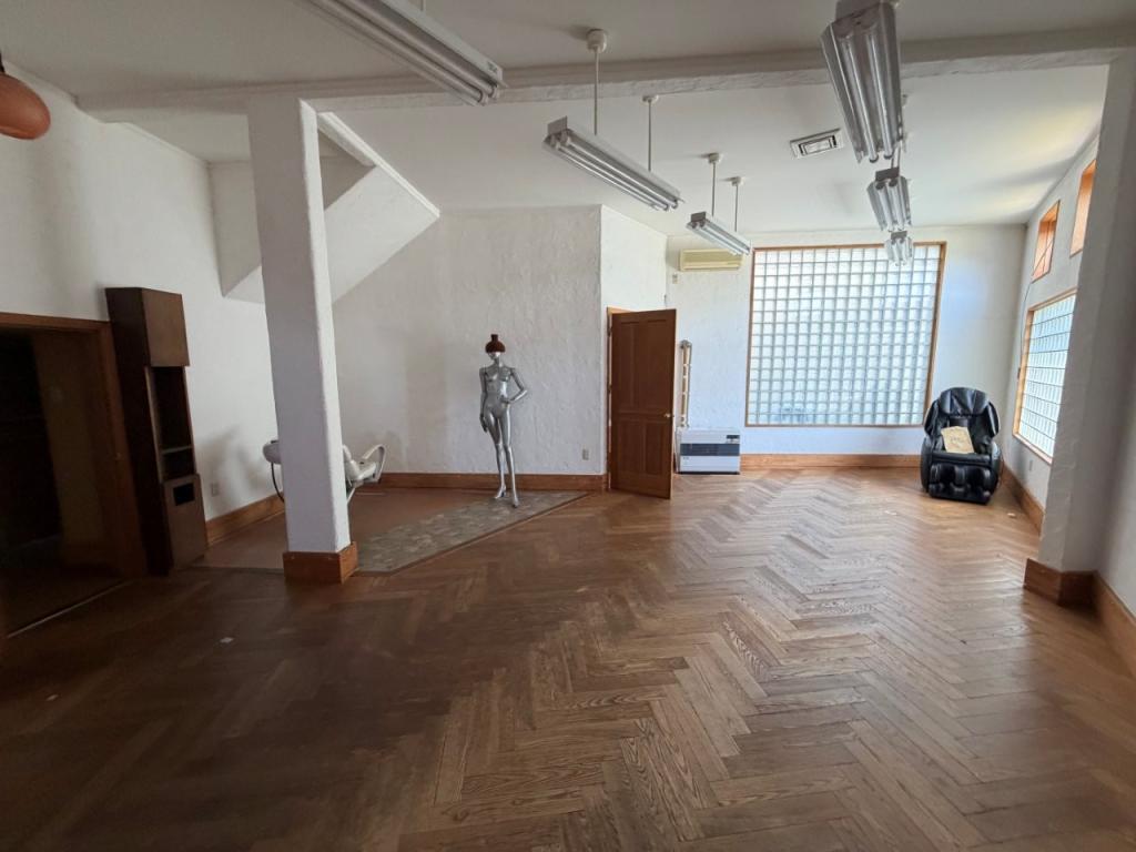 中古店舗付戸建　北斗町３丁目 内観