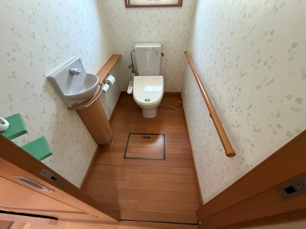 中古戸建　美芳町６丁目1番地11 内観