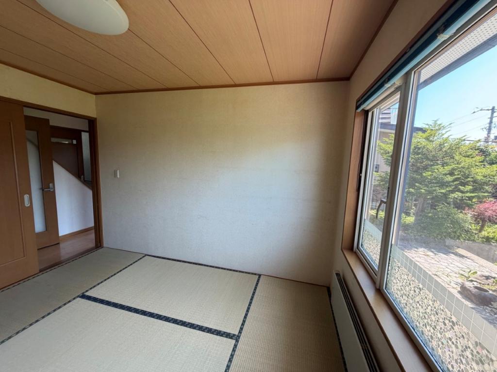 中古戸建　美芳町６丁目1番地11 内観