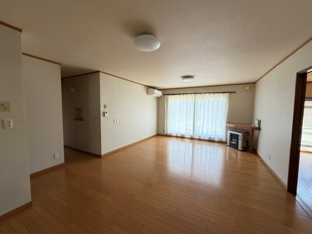 中古戸建　美芳町６丁目1番地11 内観