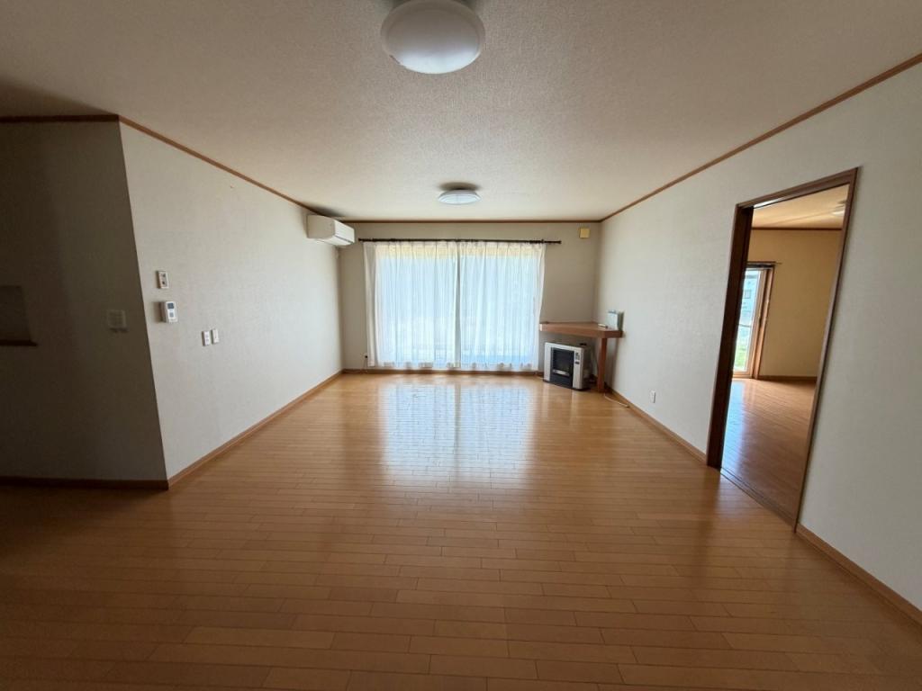 中古戸建　美芳町６丁目1番地11 内観