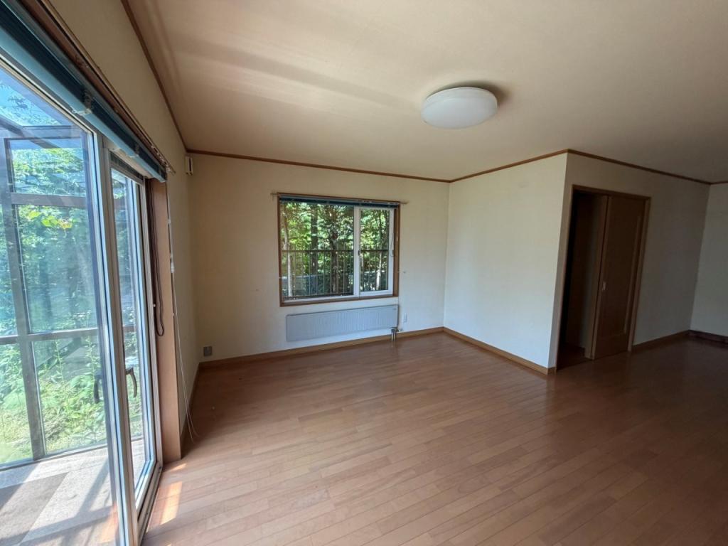 中古戸建　美芳町６丁目1番地11 内観