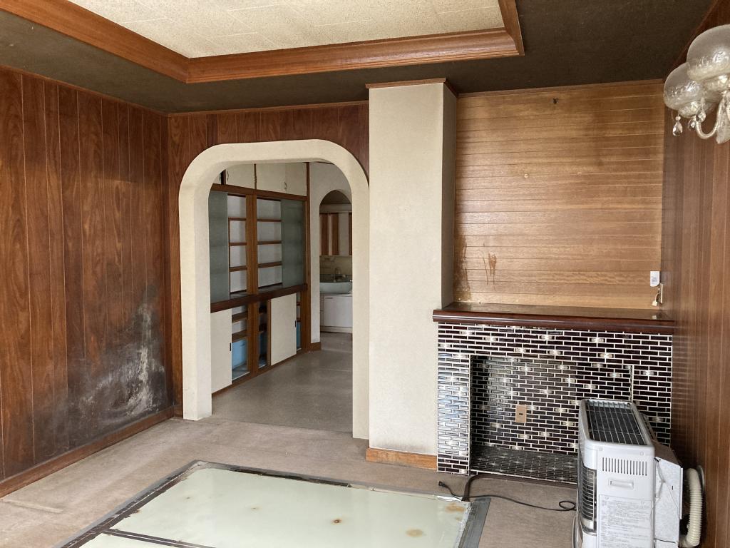 東三輪１丁目９１番　戸建て 内観