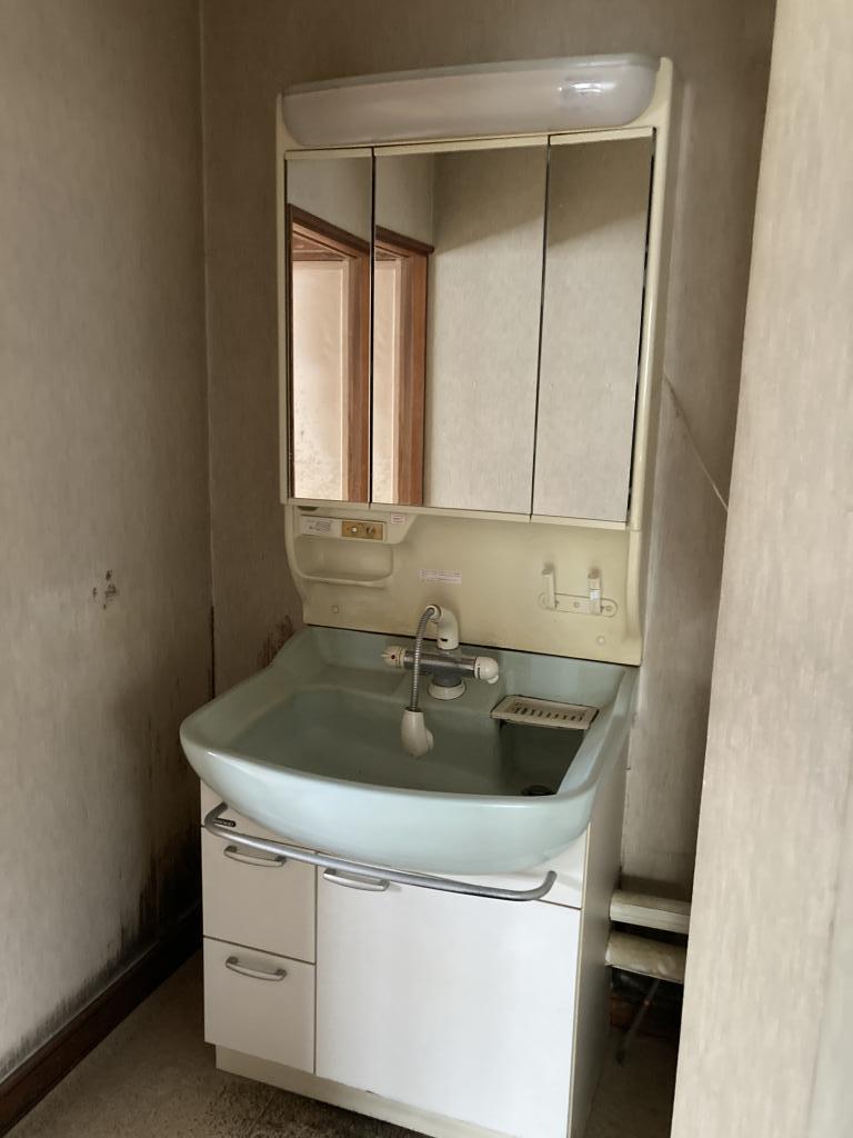 東三輪１丁目９１番　戸建て 内観