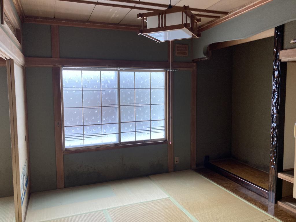 東三輪１丁目９１番　戸建て 内観
