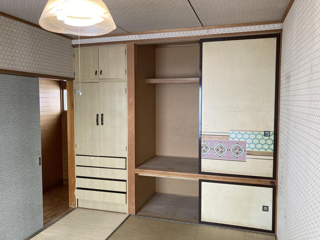 東三輪１丁目９１番　戸建て 内観