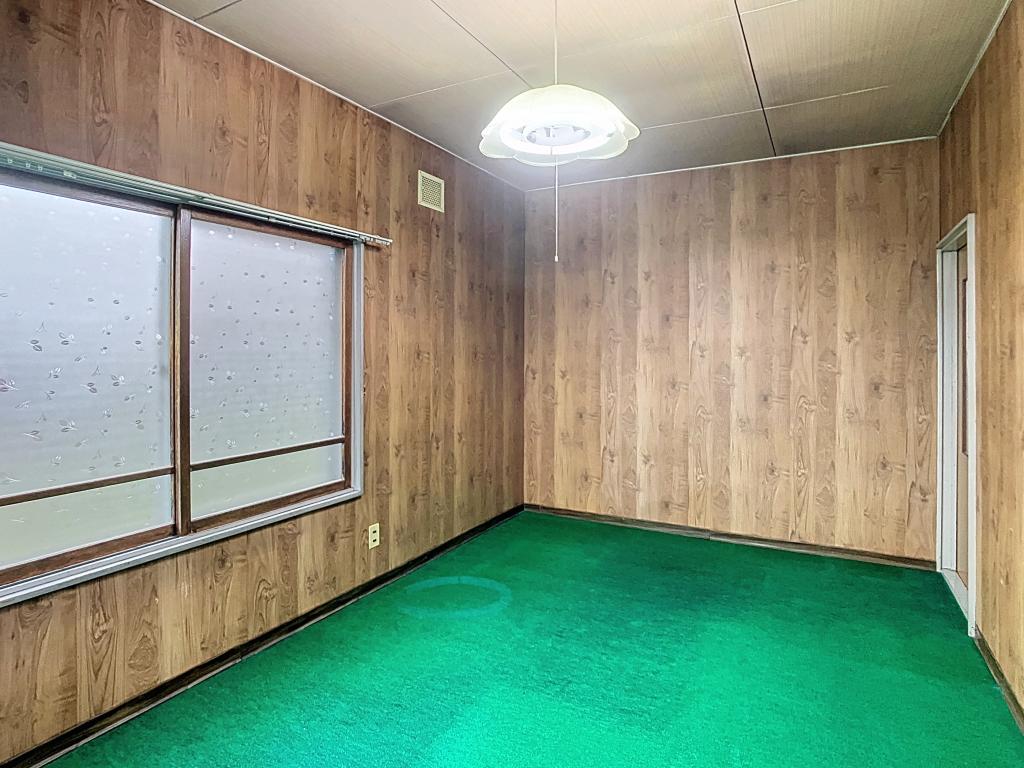 東陵町１０番　戸建て 内観